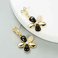 S925 Silver Needle Alloy Inlaid Pearl Exquisite Flower Earrings main image 4