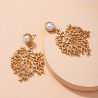 Exquisite Alloy Leaf-shaped Inlaid Pearls Earrings main image 1