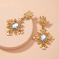 Hot-selling Retro Geometric Palace Alloy Diamond Earrings main image 3
