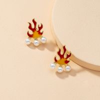 Fire-shaped Pearl Earrings main image 5