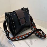 Retro Wide Shoulder Strap Messenger Bag main image 2