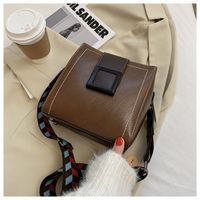 Retro Wide Shoulder Strap Messenger Bag sku image 4