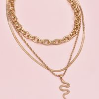 Mode Serpentine Anhänger Mehrschichtige Halskette main image 4