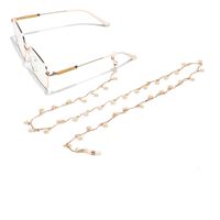 High-end Metal White Daisy Pendant Glasses Chain main image 3