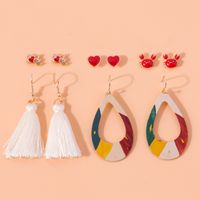 Simple White Tassel Graffiti Spray Paint Heart-shaped Card Earrings main image 3