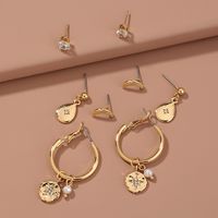 Hot-selling  Simple  Star And Moon Rhinestone Stud Earrings main image 4