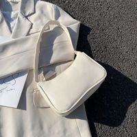 Medium Pu Leather Fashion Underarm Bag Hander Bag sku image 1