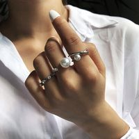 Hot Selling Elegant Pearl Diamond Fashion Joint Ring main image 3