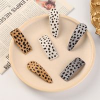 Black And White Dot Leopard Print Hairpin main image 3