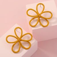 Plush Simple Flower Cute Earrings sku image 1
