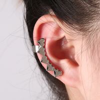 Simple U-shaped Heart-shaped Ear Bone Clip main image 5