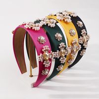 Baroque Fashion Retro Broad-brimmed Pearl Headband main image 1