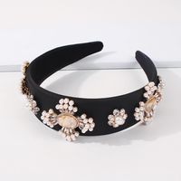 Baroque Fashion Retro Broad-brimmed Pearl Headband main image 5