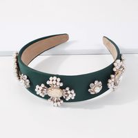 Baroque Fashion Retro Broad-brimmed Pearl Headband main image 4