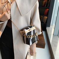 Fashion  New Texture Chain One Shoulder Messenger Bag main image 6