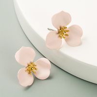 Fashion Exquisite Flower Alloy Earrings main image 4