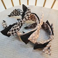 Knotted Retro Bow Hairband main image 1