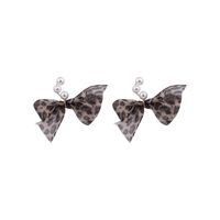 Sweet Pearl Leopard Bow Earrings main image 6