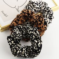 Korean Retro Simple  Leopard Print Hair Scrunchies main image 3