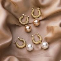 Fashion Retro Metal Pearl Earrings main image 3
