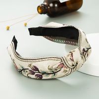 New Ethnic Style Vintage Embroidery Knotted Fabric Headband Female European And American Simple Graceful Net Red Hair Pressing Headband Hair Accessories main image 3