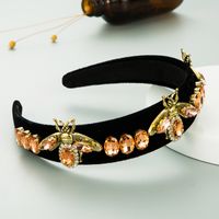 Alloy Bee Diamond-studded Gold Velvet Headband main image 4