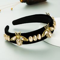 Alloy Bee Diamond-studded Gold Velvet Headband main image 5