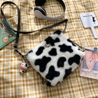 Cow Pattern Fashion Single Shoulder Messenger Bag main image 1