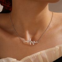 Simple Alloy Ecg Whale Necklace main image 1