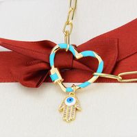 Heart-shaped Diamond-studded Pendant Necklace main image 5