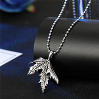 European Creative Personality Vintage Necklace Feather Maple Leaf Playing Card Alloy Large Pendant Necklace Ornament main image 3