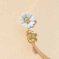 Fashion Flower Bee Earrings sku image 1