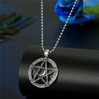 Domineering Punk Personality Men's Necklace Six-pointed Star Hollow Star Compass Pendant Necklace European Cross-border Sold Jewelry sku image 5