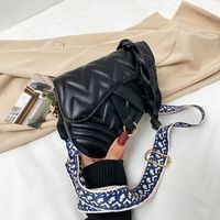 French  Popular New Trendy Korean  Diamond Texture Shoulder Crossbody Saddle Bag main image 1
