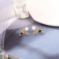 Fishtail S925 Silver Exquisite Pearl Earrings main image 1