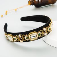 Retro Baroque Palace Style Pearl Crown Headband main image 5
