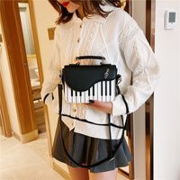 Small Pu Leather Solid Color Fashion Square Flip Cover Square Bag Shoulder Bag main image 3