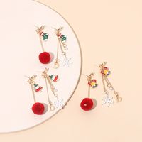 Asymmetric Christmas Retro Tassel Hair Ball Snowflake Earrings main image 1