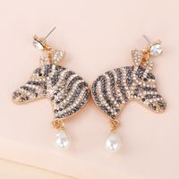 Exaggerated Stripes Color Diamond Earrings main image 4