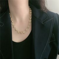 Nicho Salvaje Moda Nuevo Collar De Cadena De Clavícula Anudada Cuerda De Metal Dorado Para Mujer sku image 1