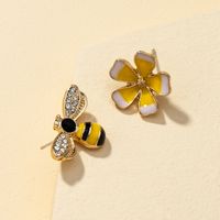 Creative Bee Flower Earrings main image 5
