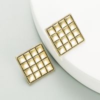 Retro Geometric Button Lattice Bronze Alloy Earrings main image 4