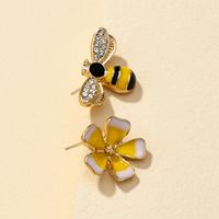 Creative Bee Flower Earrings sku image 1