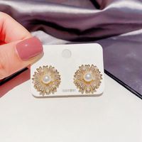S925 Silber Nadel Zirkon Mikro-eingelegte Blume Perle Ohrringe sku image 1