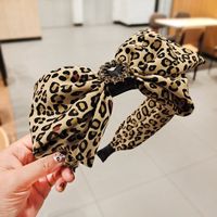 Korean  Wide-brimmed Leopard Hairpin Super Flash Butterfly Gold Rhinestone Headband main image 4