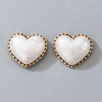 Heart-shaped Pearl Earrings main image 4