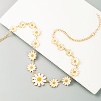 Daisy Alloy Simple Necklace main image 5