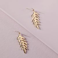 Boucles D&#39;oreilles Feuille De Plante main image 1