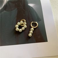 Retro Baroque Pearl Earrings main image 5