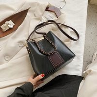 حقيبة أزياء الخريف والشتاء الكورية 2020 عصرية جديدة ، حقيبة المرأة ذات الكتف الواحد ، حقيبة دلو بالغاز الأجنبي sku image 3